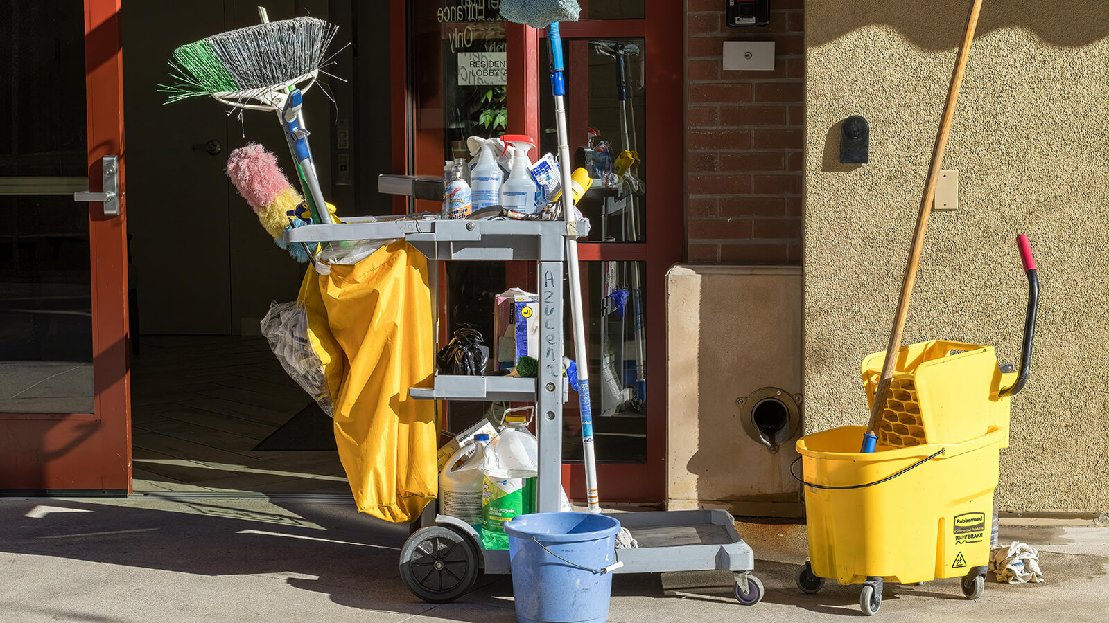 How to Find Cleaning Tool Suppliers for Your Business